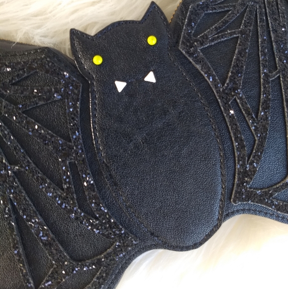 Betsey Johnson Going Batty Halloween Bat Bag - Picture 2 of 15